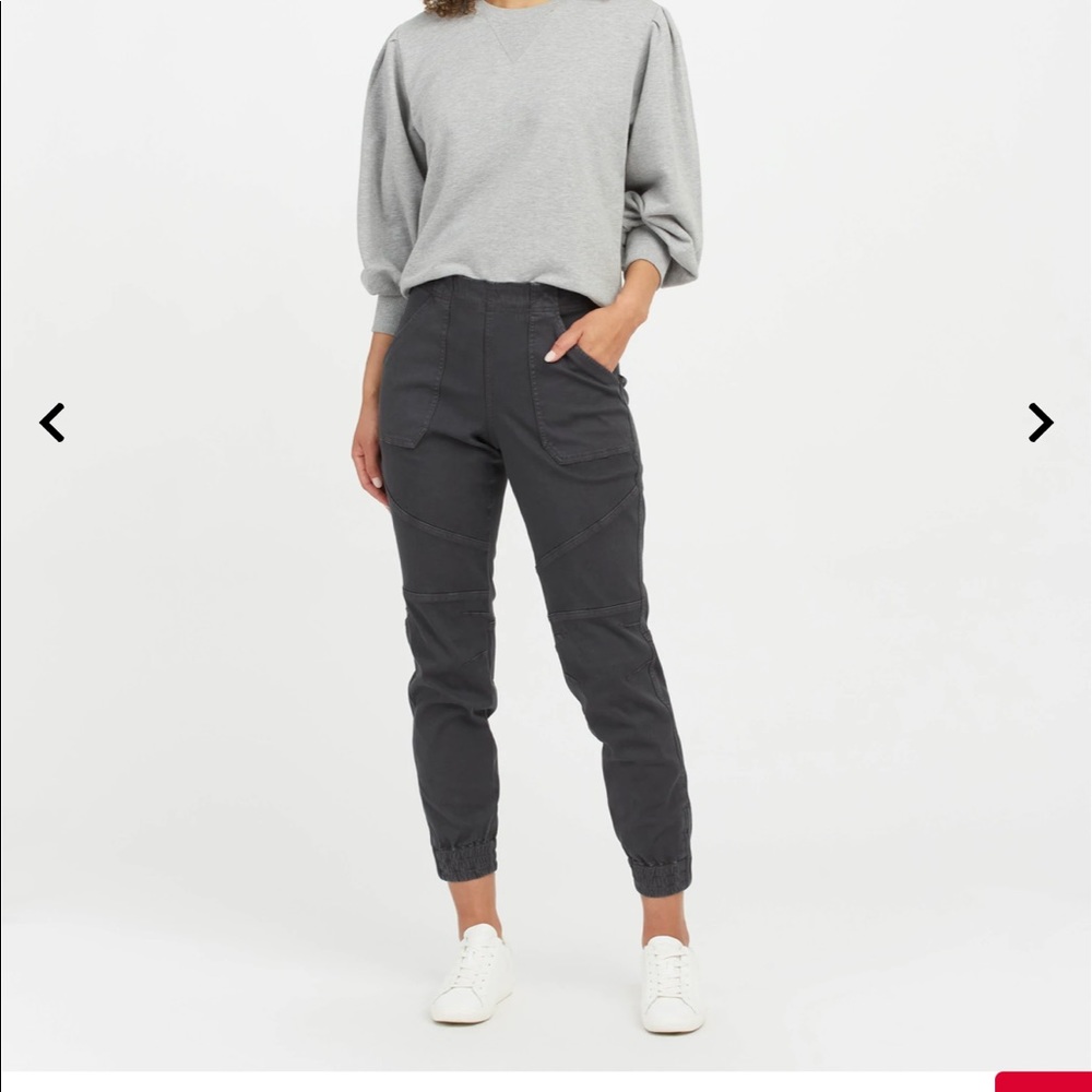SPANX Stretch Twill Cargo Jogger. NWT